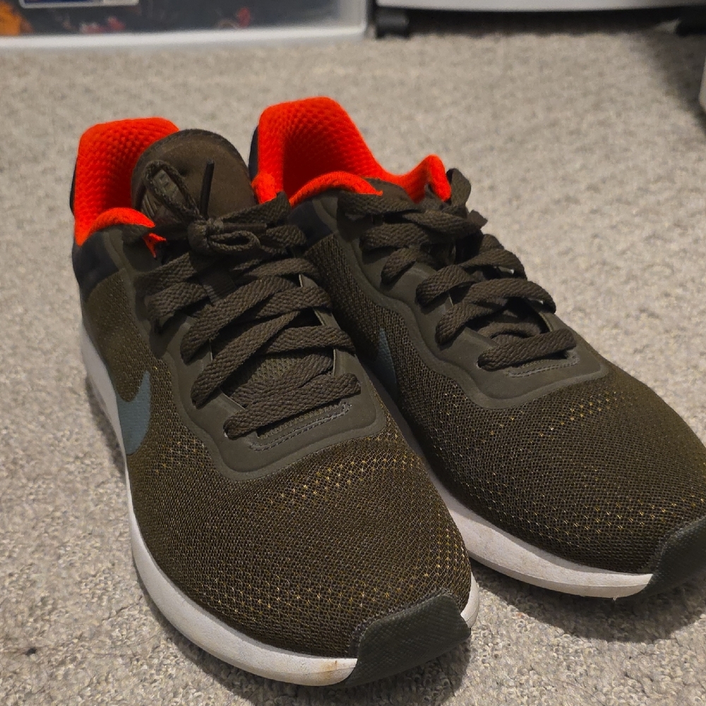 Nike Men's Olive and Red Sneakers